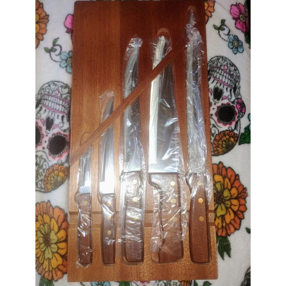 Unbranded vintage cutlery